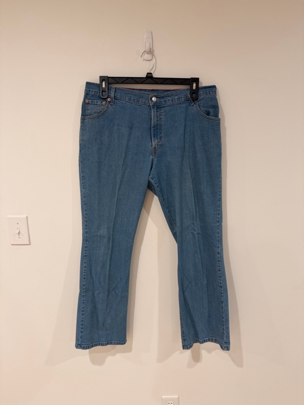 Levi’s Relaxed Bootcut 550 Light Blue Jeans